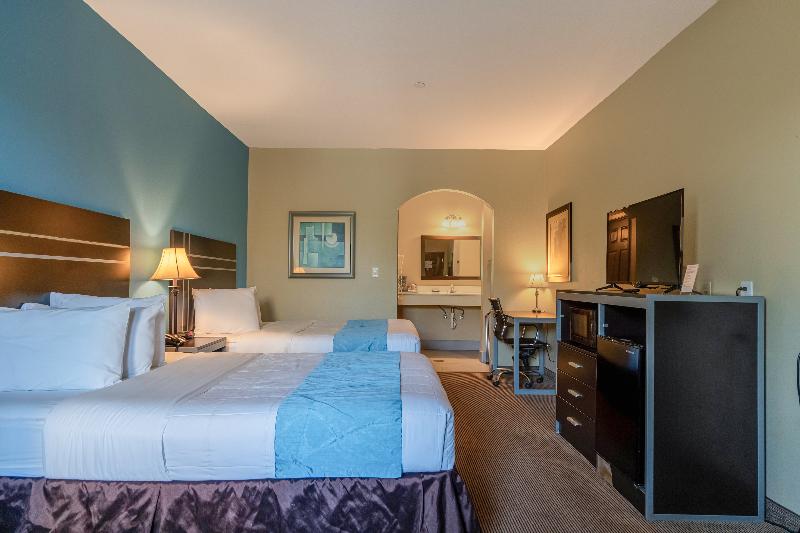 Moulton Inn & Suites By OYO Near Shiner TX image
