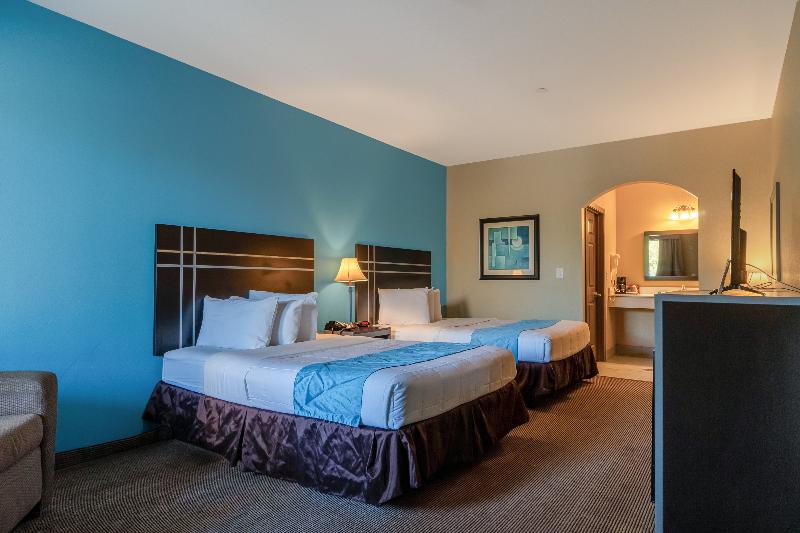 Moulton Inn & Suites By OYO Near Shiner TX image