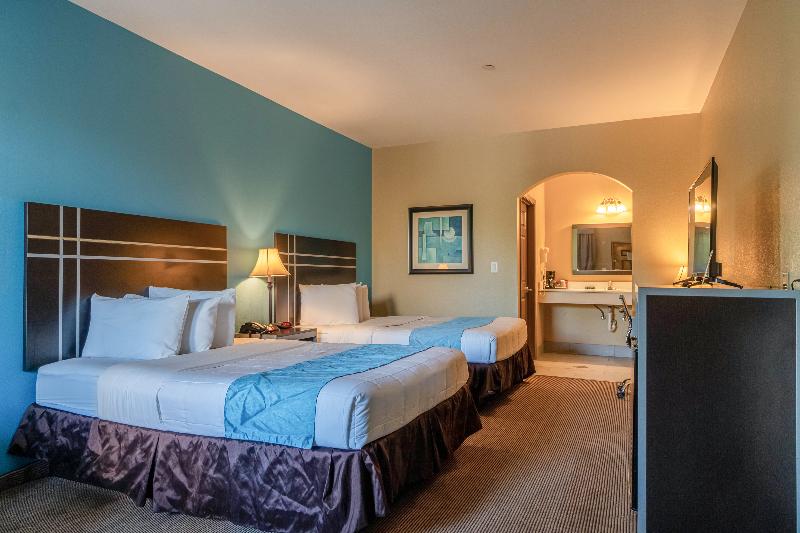 Moulton Inn & Suites By OYO Near Shiner TX image