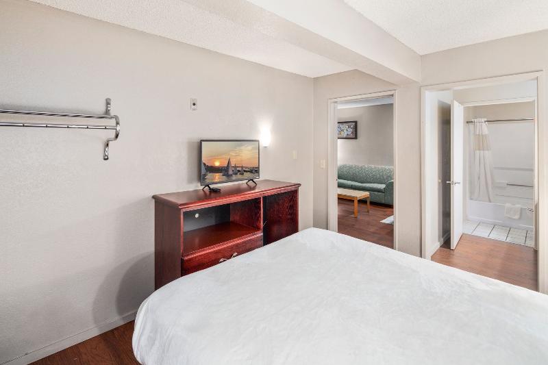 Inn at Lake Washington By OYO I-405 image