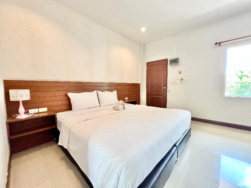 Rungreang Hotel By Zuzu image