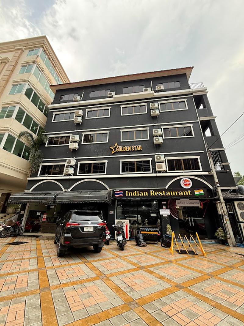 Golden Star Pattaya By Zuzu image