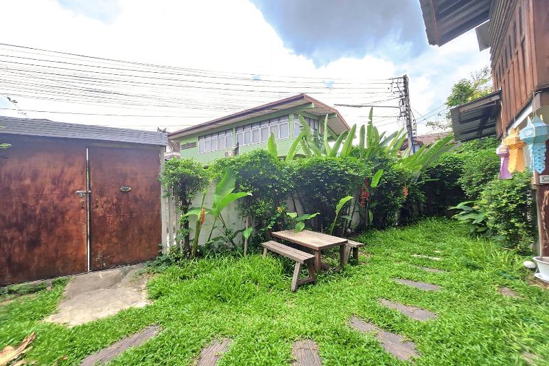 Nearthepark Boutique House By Zuzu - Image 8