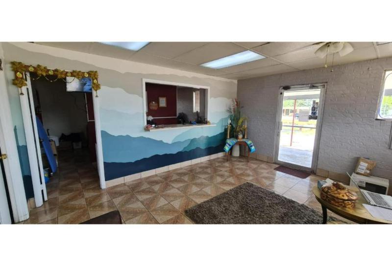 Executive Inn By OYO Queenville Mena image 7