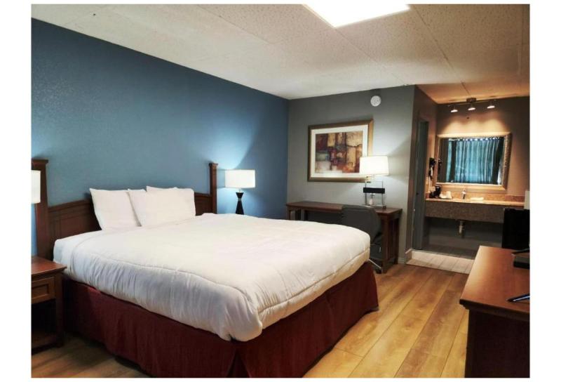 Executive Inn By OYO Queenville Mena image