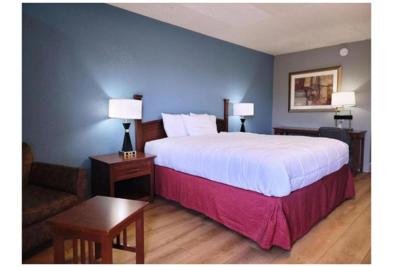 Executive Inn By OYO Queenville Mena image 4