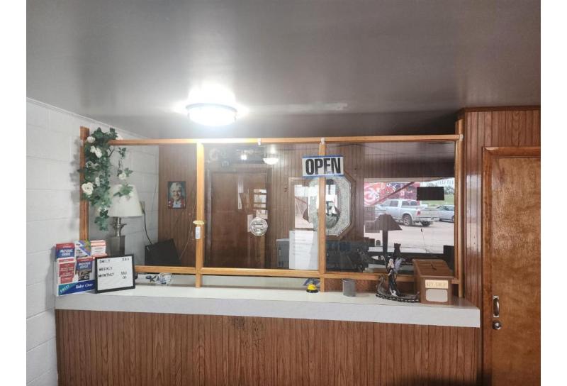 1st Inn By OYO Quinter Hwy 70 KS image