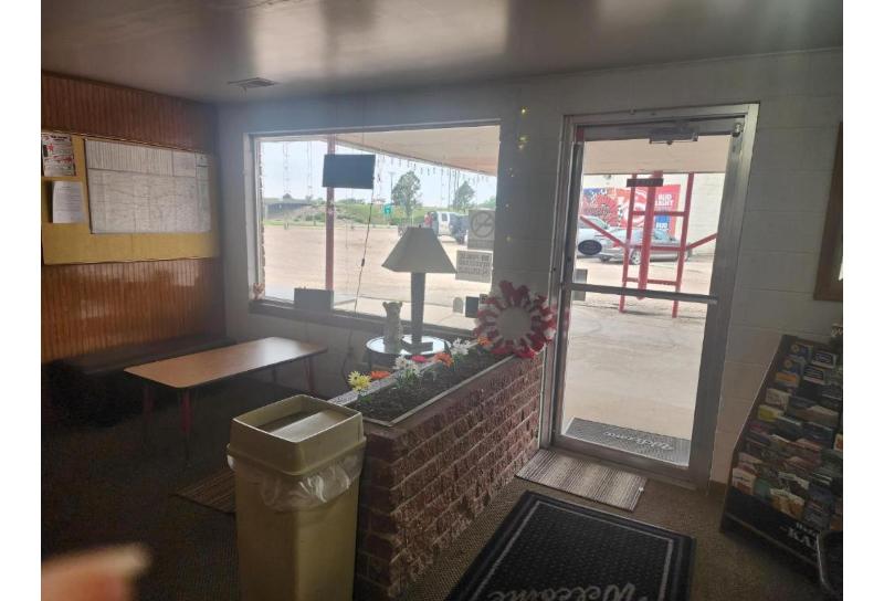 1st Inn By OYO Quinter Hwy 70 KS image