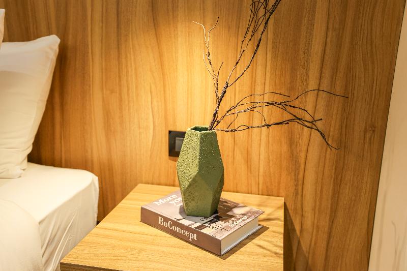 Royal Regency Hotel - Image 6