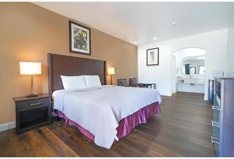 Budget inn by Oyo San Augustine image