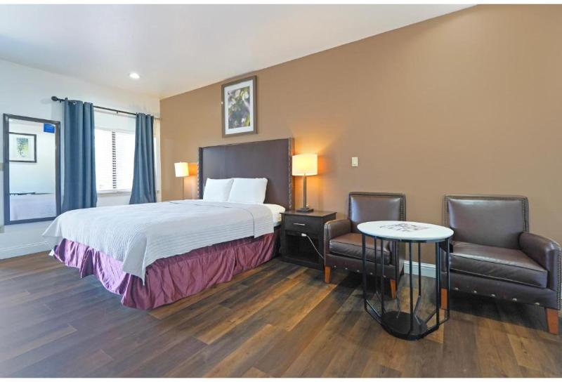 Budget inn by Oyo San Augustine image