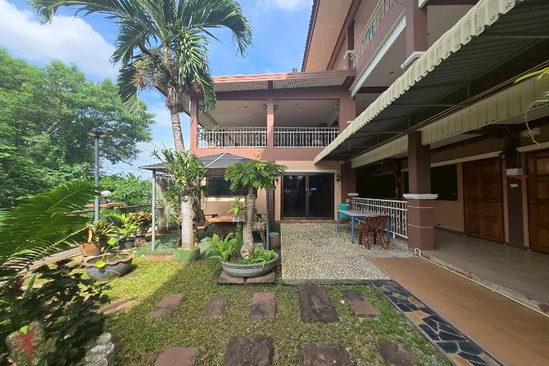 Phaiboon Hotel & Resort By Zuzu