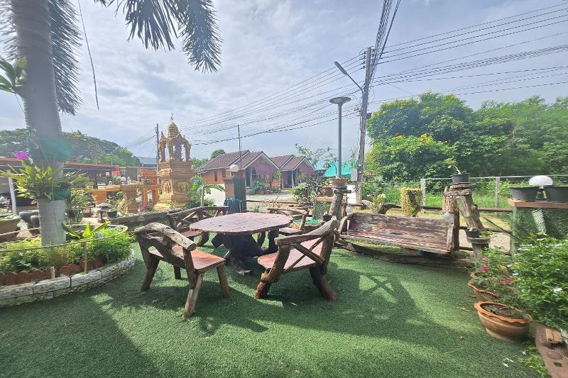 Phaiboon Hotel & Resort By Zuzu - Image 5