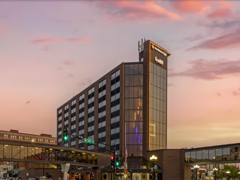 Executive Residency By Bw Waterloo & Cedar Falls