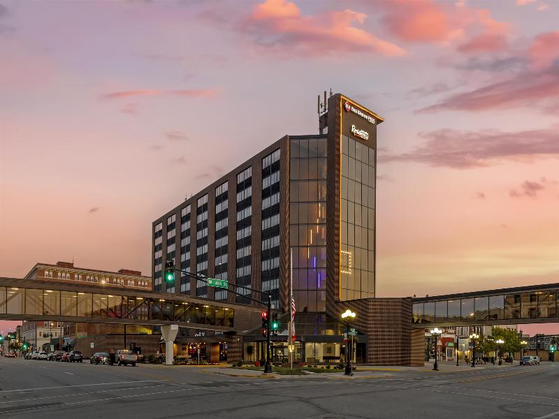 Executive Residency By Bw Waterloo & Cedar Falls image
