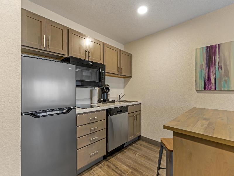 Executive Residency By Bw Waterloo & Cedar Falls image