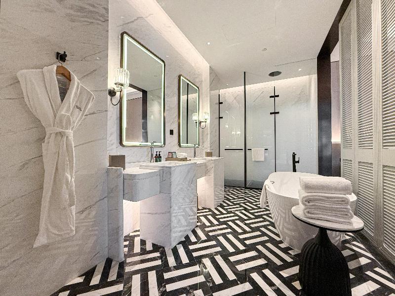 Crowne Plaza Taixing by IHG image