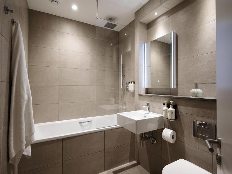The Hobson Cambridge By Adina image