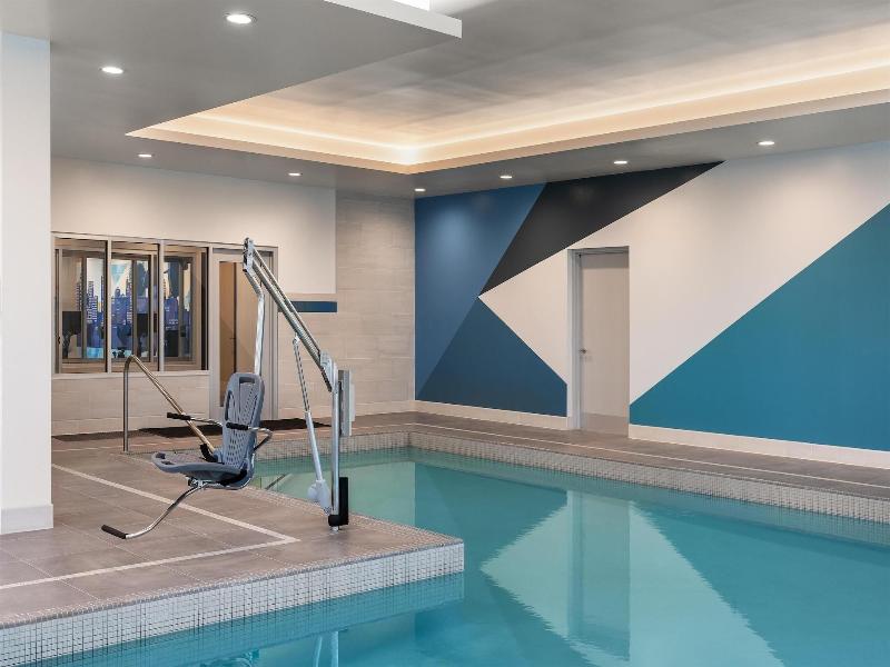 Hyatt Place Toronto Airport image