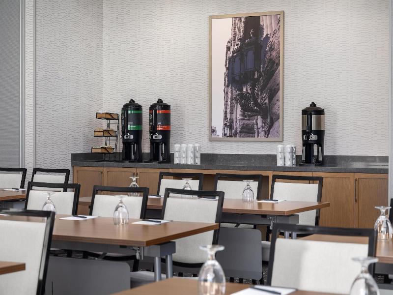 Hyatt Place Toronto Airport image
