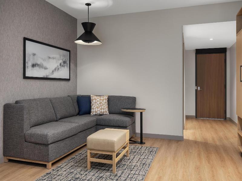 Hyatt Place Toronto Airport image