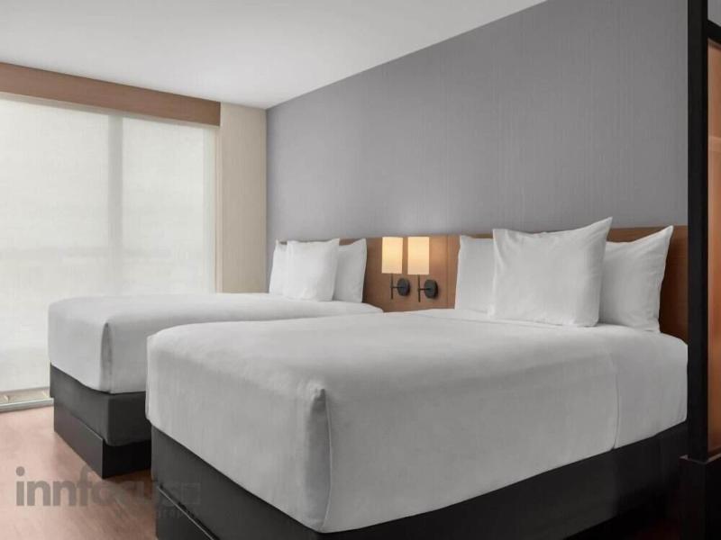 Hyatt Place Toronto Airport image