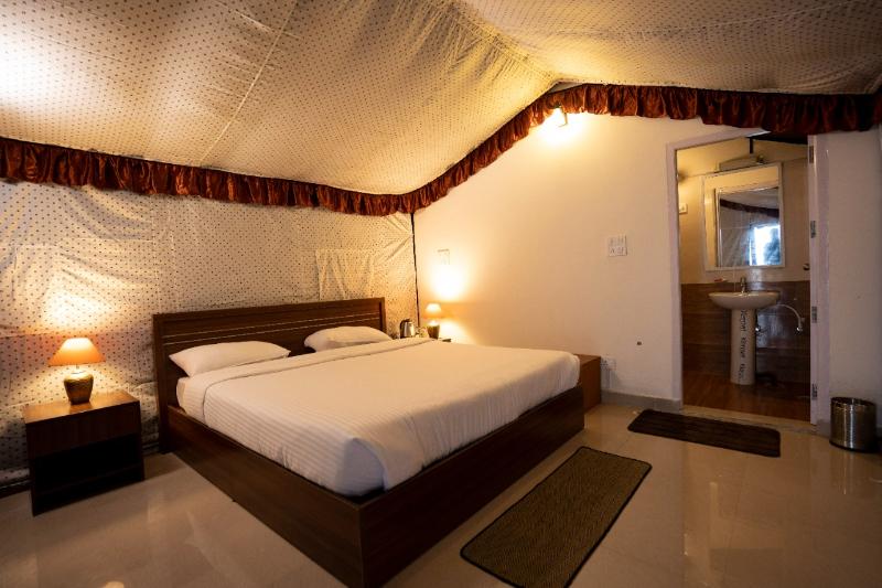 Himalayan Camps And Resort image