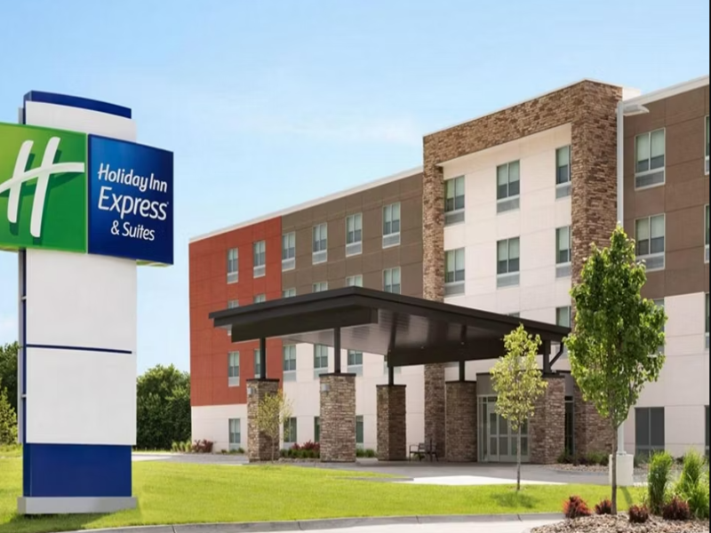 Holiday Inn Express & Suites Anchorage Midtown  — exterior view