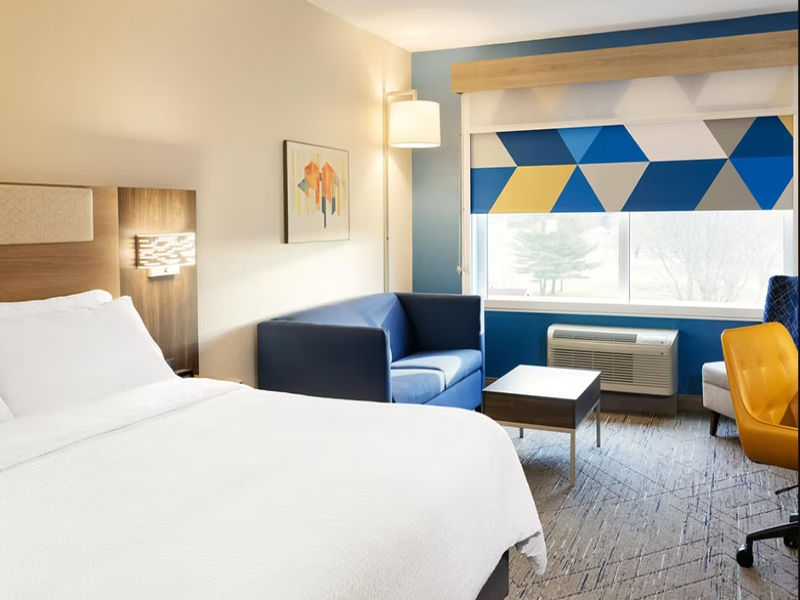 Holiday Inn Express & Suites Anchorage Midtown 