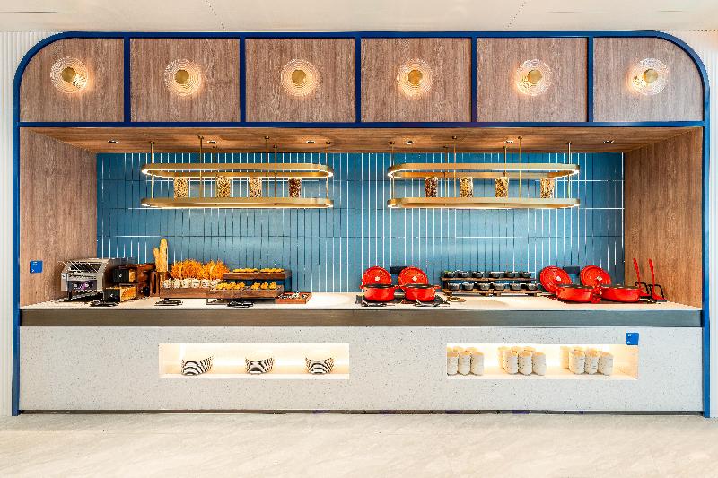 Holiday Inn Express Taizhou Jiaojiang image