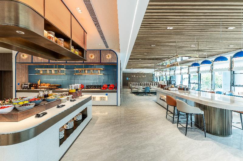 Holiday Inn Express Taizhou Jiaojiang image