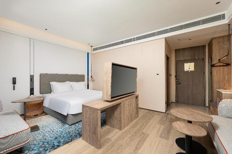 Holiday Inn Express Taizhou Jiaojiang image