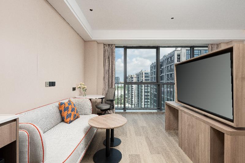 Holiday Inn Express Taizhou Jiaojiang image