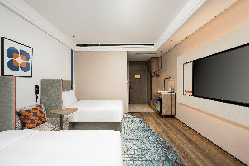 Holiday Inn Express Taizhou Jiaojiang image