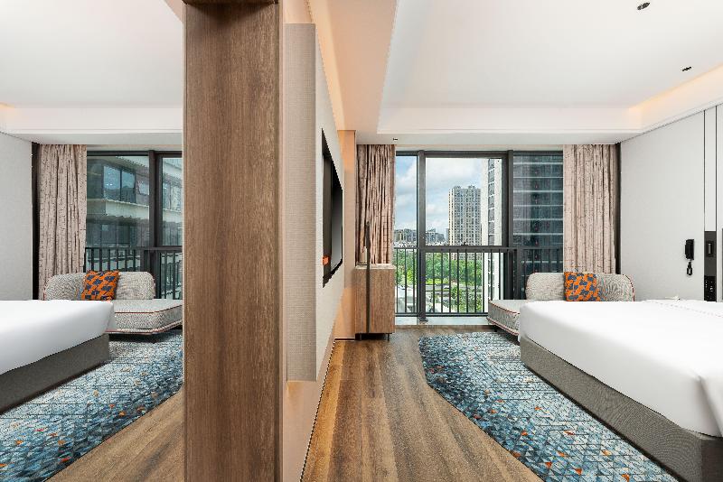Holiday Inn Express Taizhou Jiaojiang image