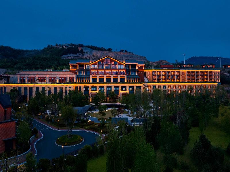 Secan Hotel Qingdao, Curio Collection by Hilton