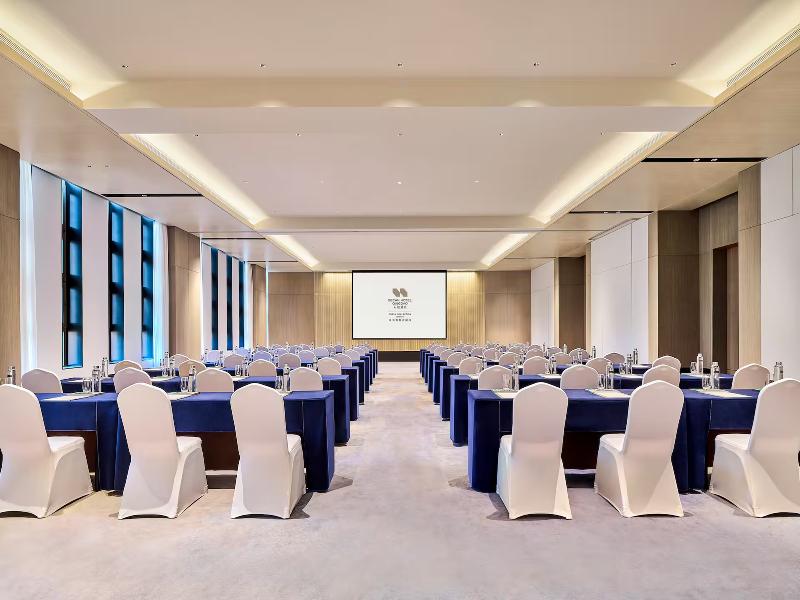Secan Hotel Qingdao, Curio Collection by Hilton