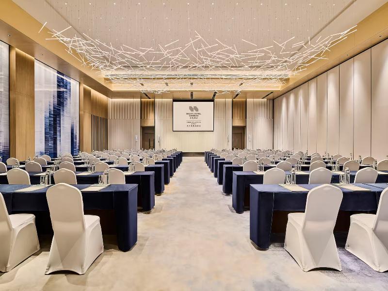 Secan Hotel Qingdao, Curio Collection by Hilton