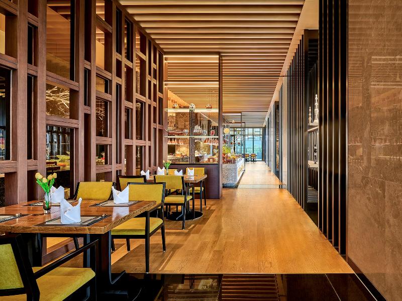 Secan Hotel Qingdao, Curio Collection by Hilton