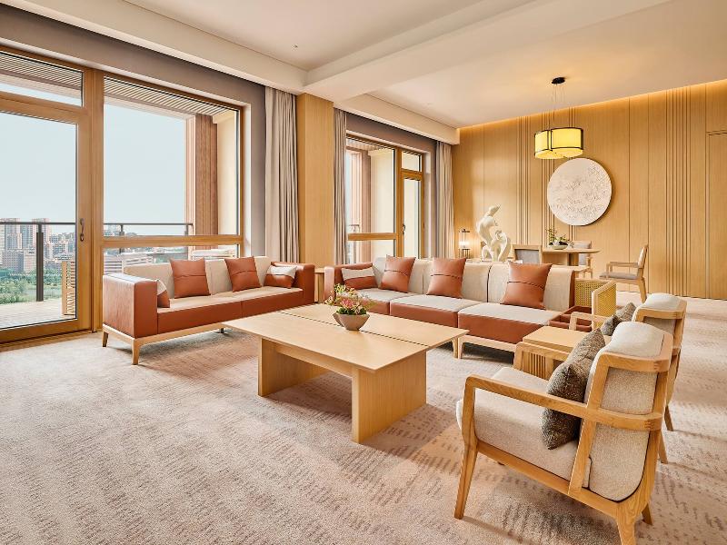 Secan Hotel Qingdao, Curio Collection by Hilton 5