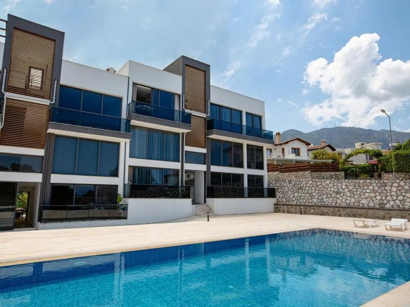 Oftenflats Stylish Apartments image