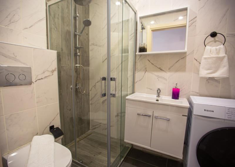 Oftenflats Stylish Apartments image