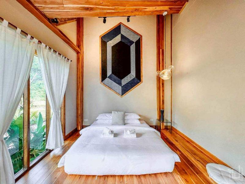 Lomhaijai Homestay image