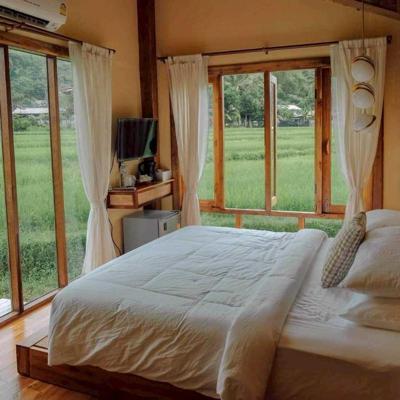 Lomhaijai Homestay image