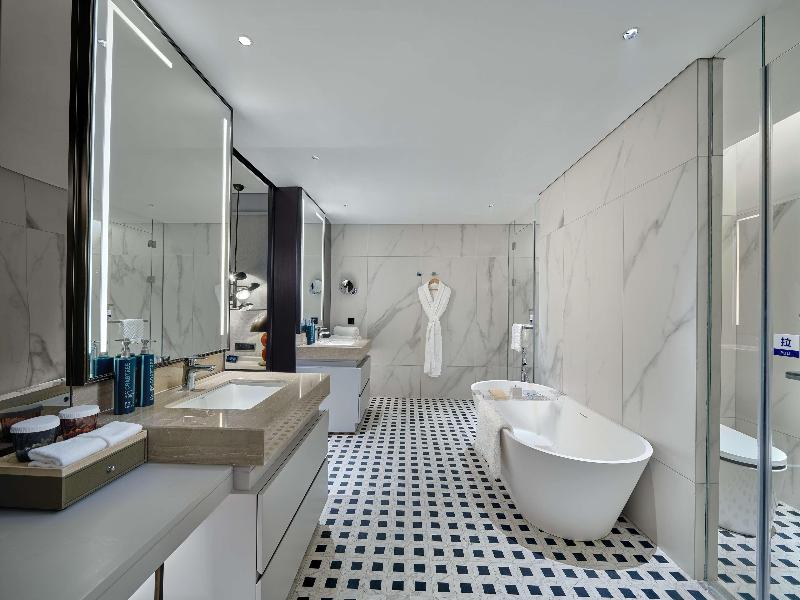 Doubletree By Hilton Yanji image