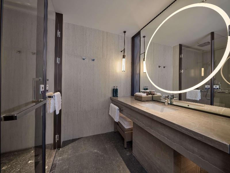 Doubletree By Hilton Yanji image