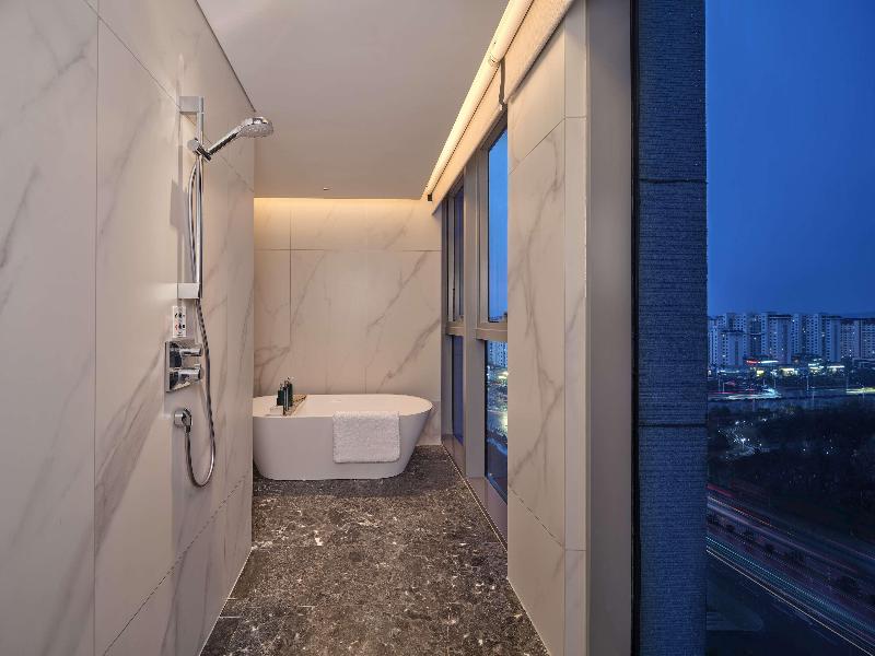 Doubletree By Hilton Yanji image