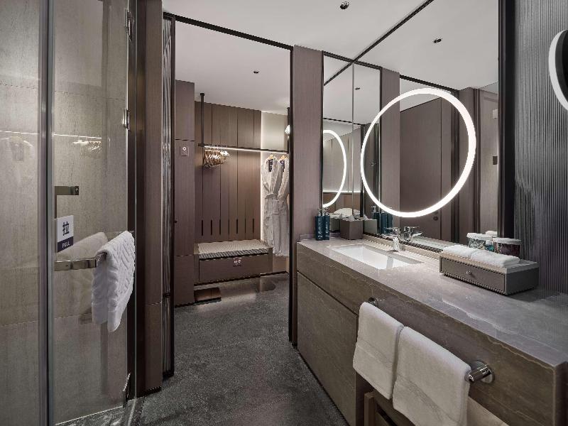 Doubletree By Hilton Yanji image
