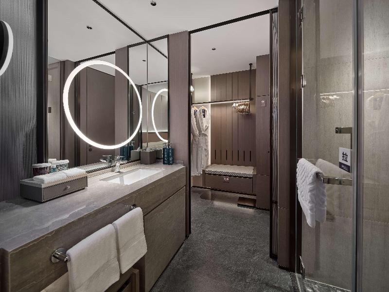 Doubletree By Hilton Yanji image