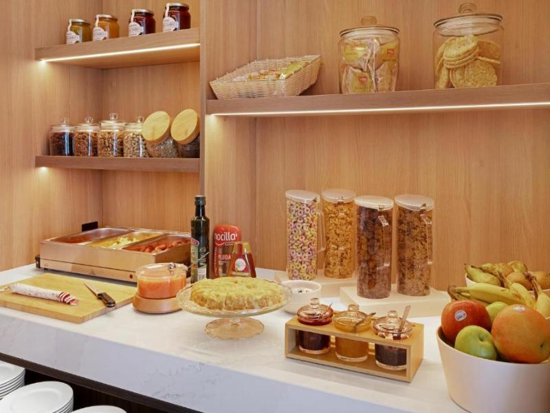 B&b Hotel Santiago Milladoiro image